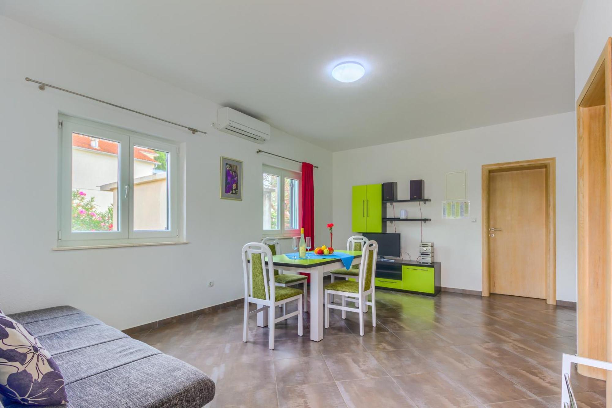 Apartmani Mato Пировац Екстериор снимка
