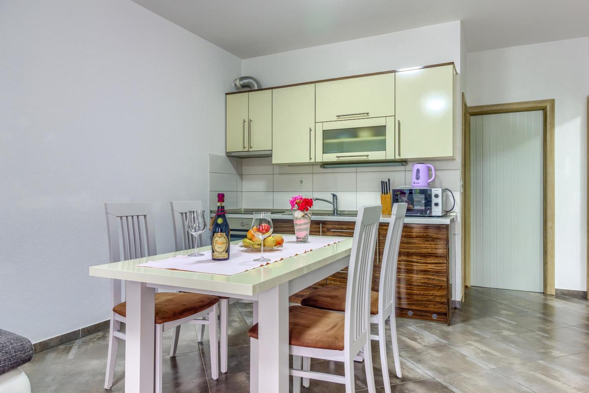 Apartmani Mato Пировац Екстериор снимка