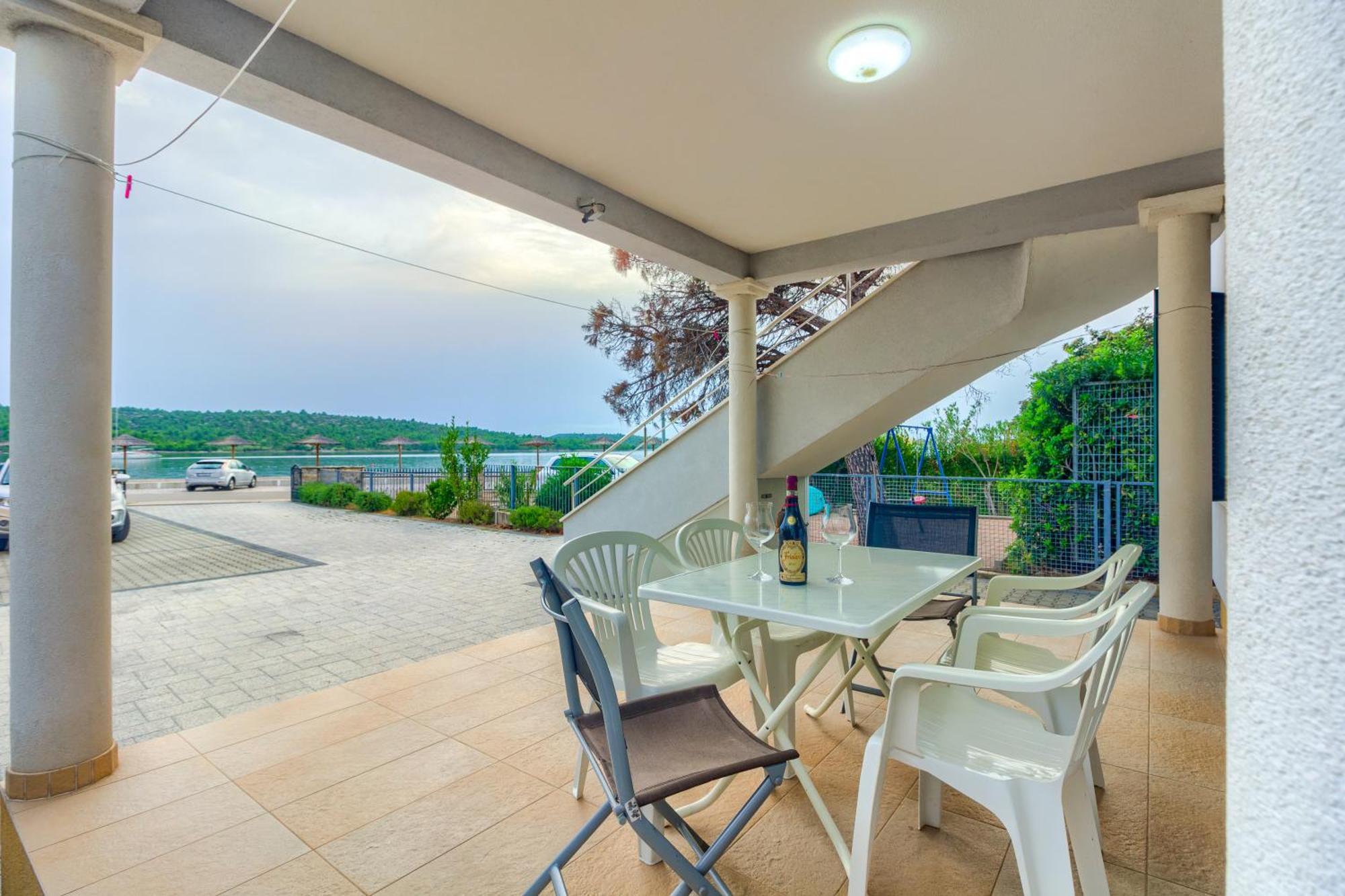 Apartmani Mato Пировац Екстериор снимка